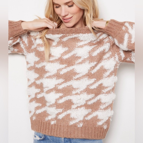 NWT Houndstooth Plush Pullover Line & Dot SO WARM & COMFY - Picture 2 of 4